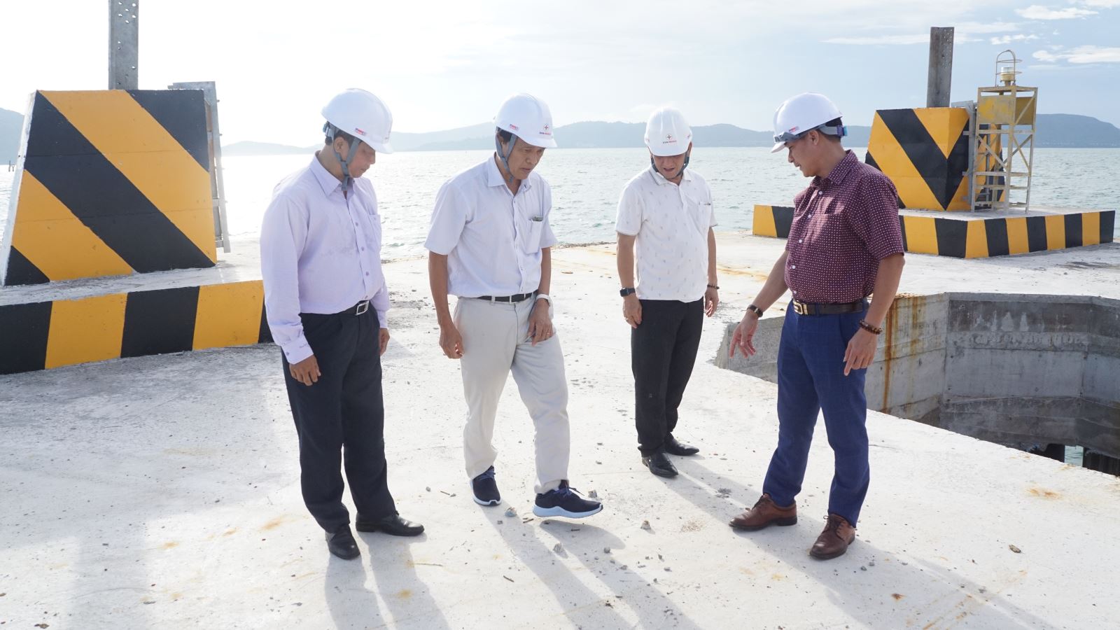 EVNSPC kiểm tra tình hình thực hiện dự án đường dây 220kV Kiên Bình - Phú Quốc