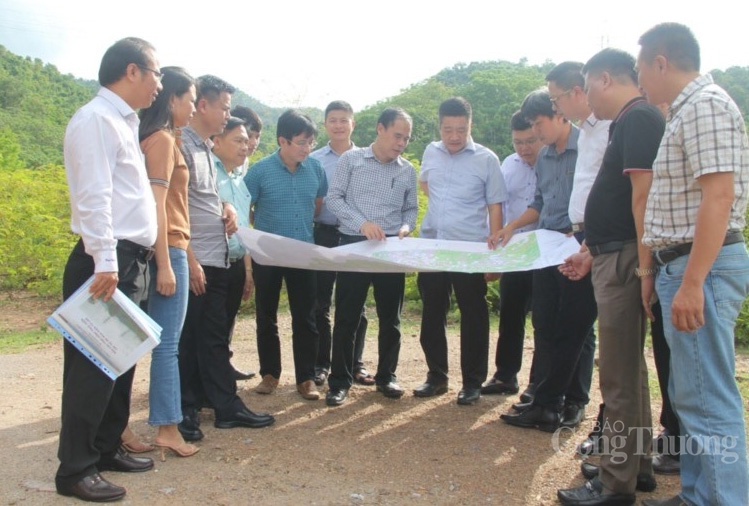 Tỉnh Nghệ An cần tạo điều kiện tối đa để triển khai các dự án truyền tải điện nhập khẩu từ Lào