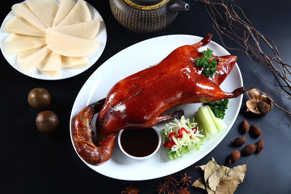 TẤT TẦN TẬT VỀ MÓN VỊT QUAY BẮC KINH NỨC TIẾNG TRUNG HOA CÓ THỂ BẠN CHƯA BIẾT