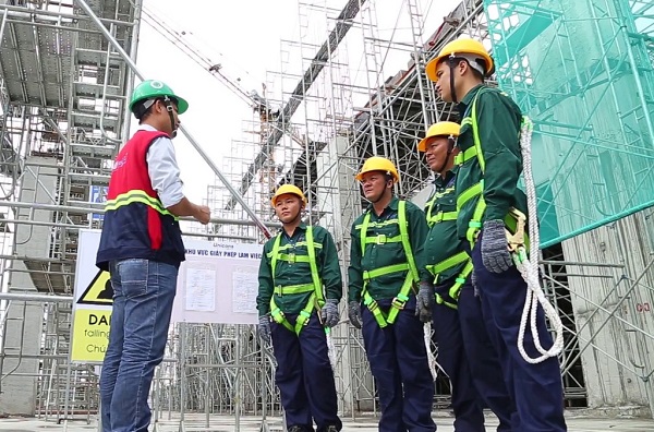 Huấn luyện an toàn lao động trên cao cho Cty Văn Hiệp