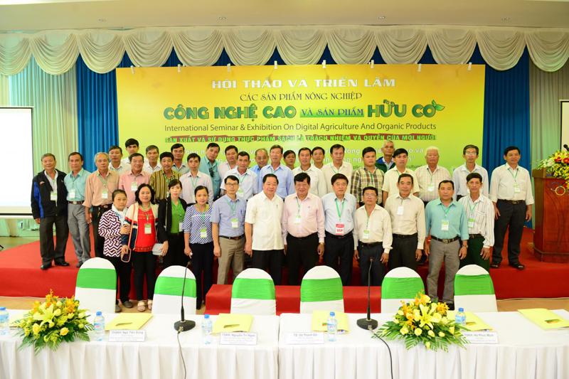 HỘI THẢO VÀ TRIỂN LÃM CHUYÊN NGÀNH NÔNG NGHIỆP CÔNG NGHỆ CAO VÀ NÔNG NGHIỆP HỮU CƠ D-AGROTECH