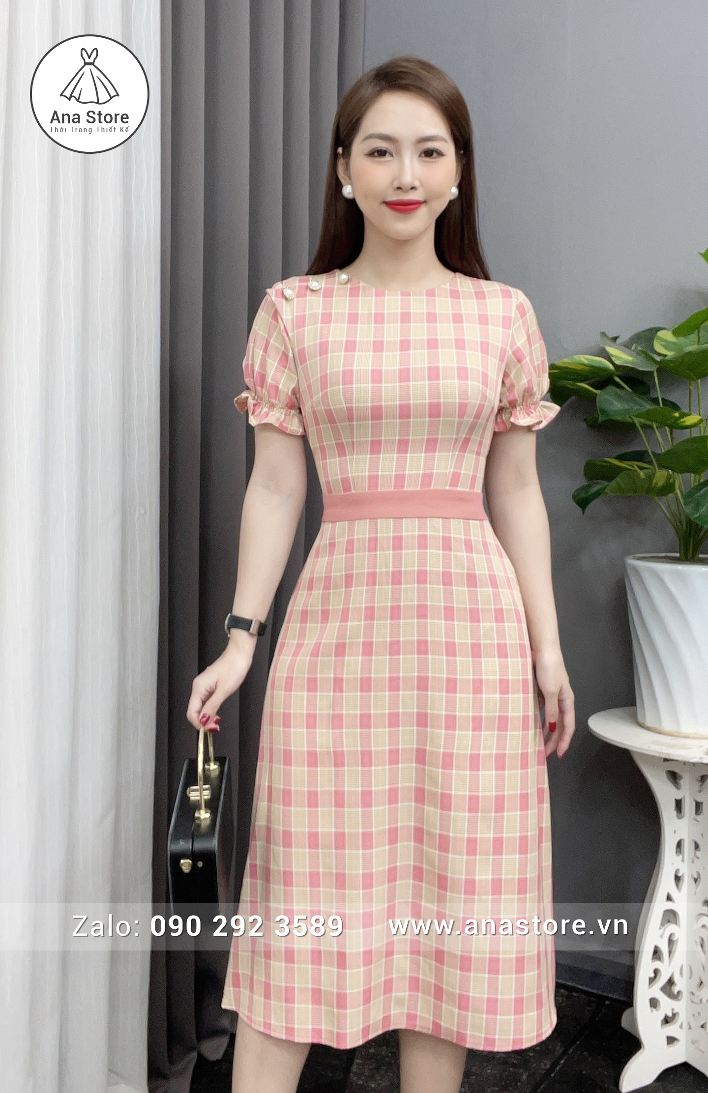 Đầm C93 - kẻ hồng be