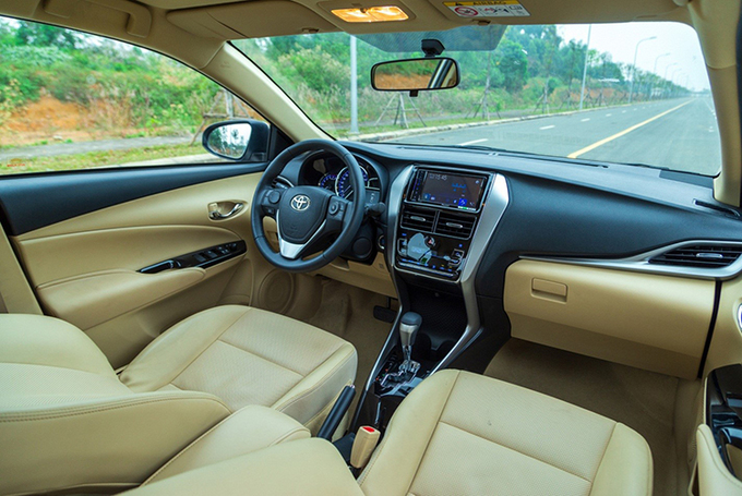 Nội thất Toyota Vios phiên bản cao cấp nhất.