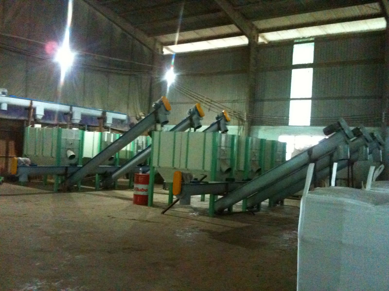 Ứng dụng của Vít tải trong ngành gỗ