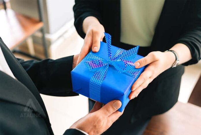 Những Điều Cần Biết Về Quà Tặng Doanh Nghiệp
