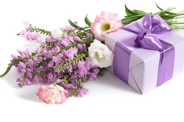 4 Lưu Ý Khi Doanh Nghiệp Tặng Quà Cho Khách Hàng