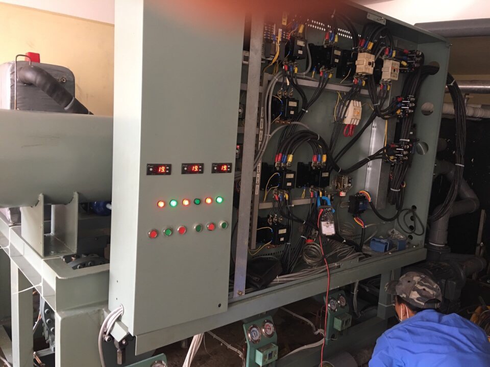 MÁY LÀM LẠNH NƯỚC CHILLER