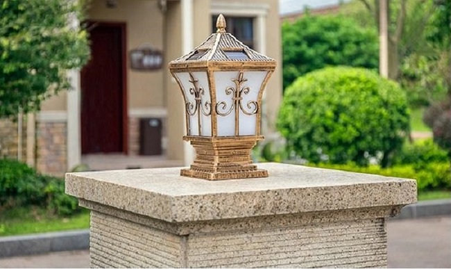 Đừng bỏ qua DTT200 nếu bạn đang cần đèn năng lượng mặt trời cổng hiện đại