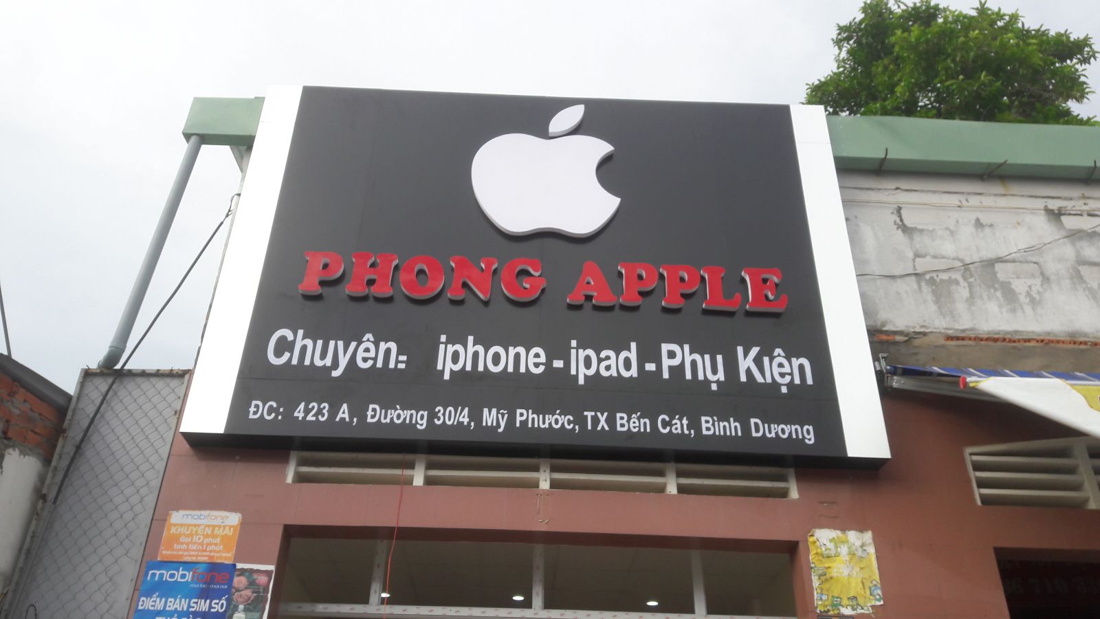Mặt dựng alu, chữ nổi