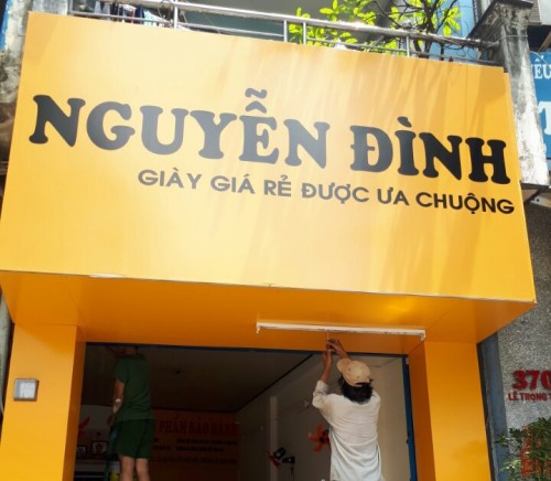 Bảng hiệu, hộp đèn