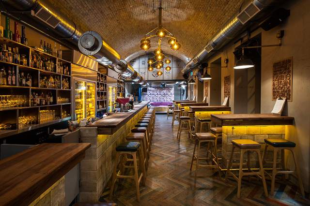 Quán bar