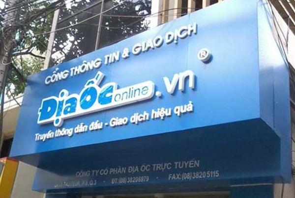Mặt dựng alu, chữ nổi