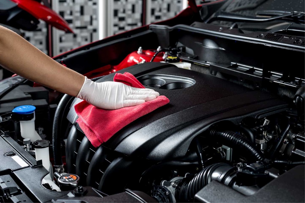 Should I clean the car engine compartment?