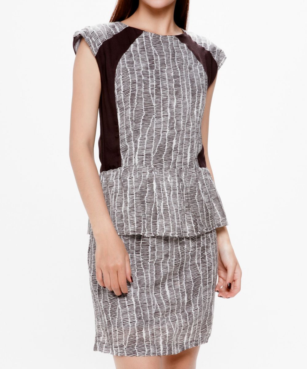 Đầm peplum họa tiết vạch ngang