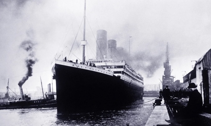 Tàu Titanic khởi hành từ Southampton, Anh, năm 1912. Ảnh: Universal History Archive
