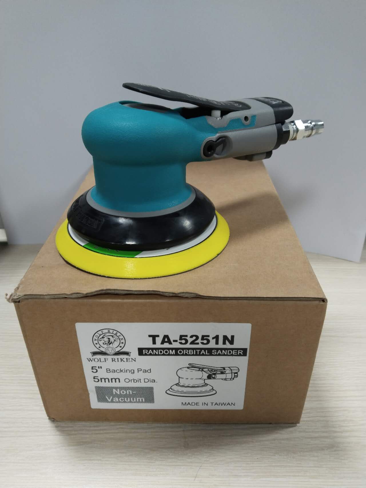 Máy chà nhám tròn (Không bụi) TA-5251N