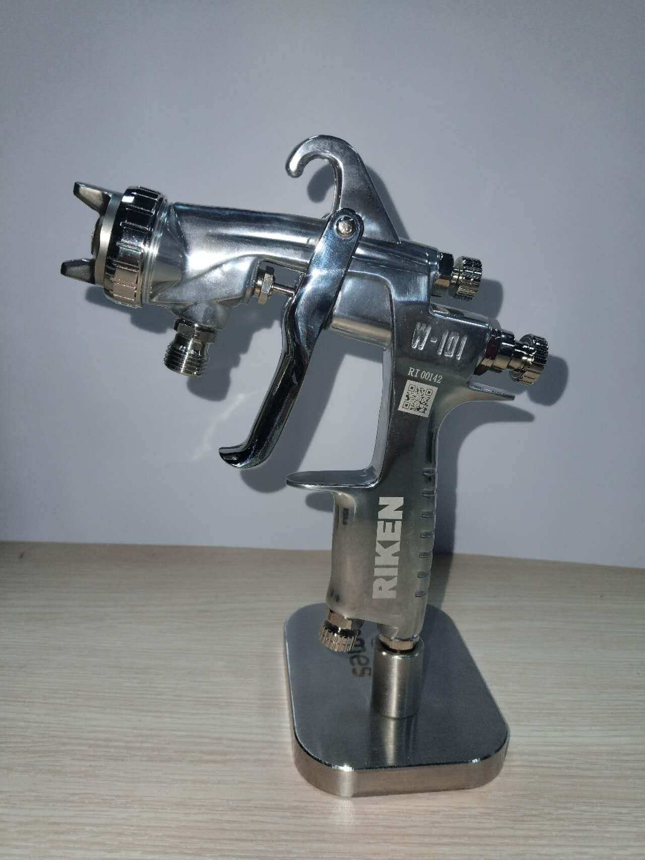 Súng phun sơn W-101