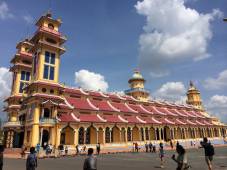 VISIT CAO DAI TEMPLE - CU CHI TUNNEL 1 DAY