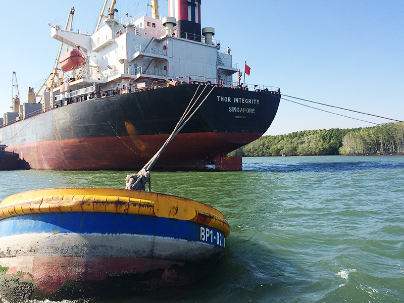 Mooring Buoys & Barge Cargo