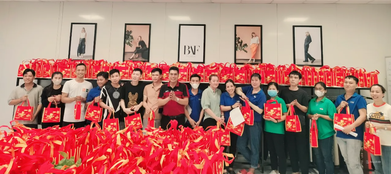  Mid-Autumn Festival: Joyful Reunion with Grandmex
