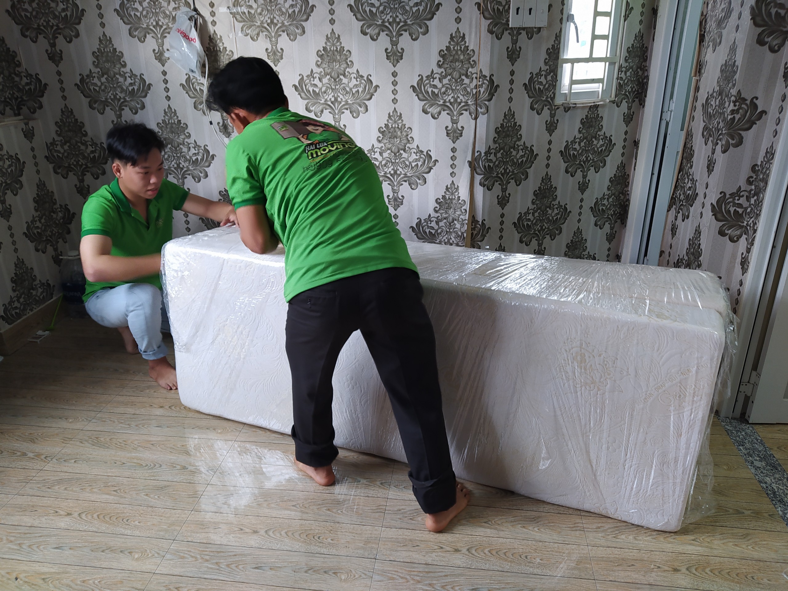 Chú Sáu - Lê Văn Lương, quận 7 , TP.HCM