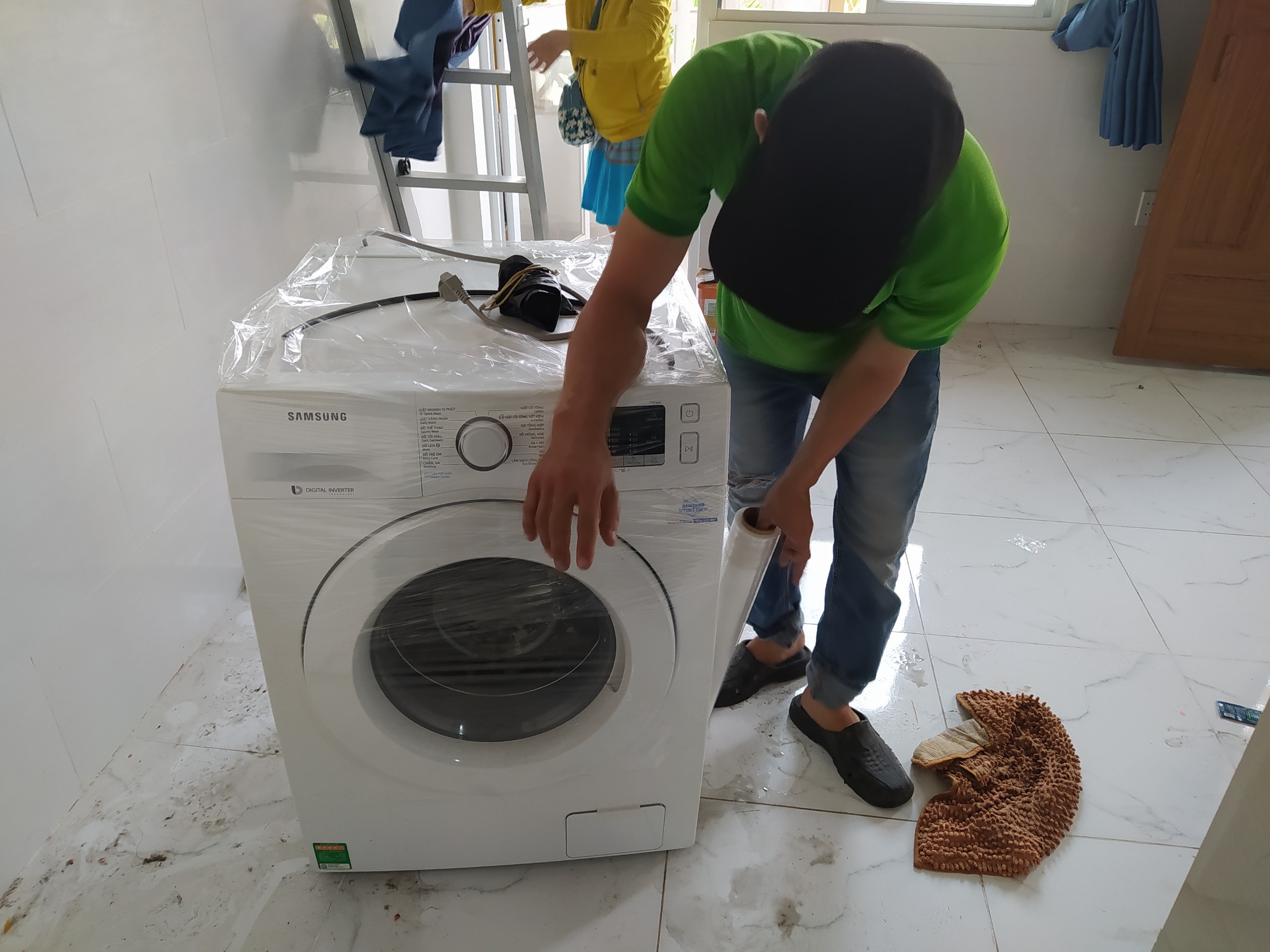 Anh 8 - Nhiêu Tứ,Phú Nhuận Tp.HCM