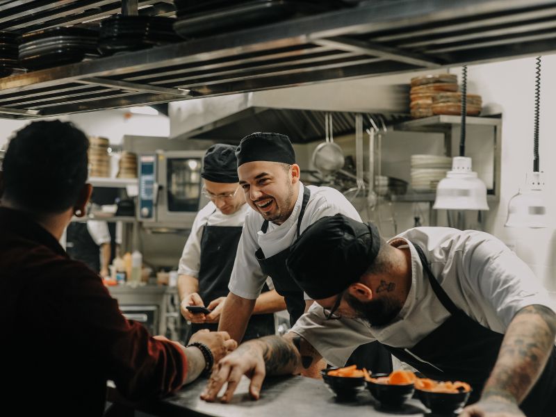 he-thong-bep-cho-nha-hang-chuyen-nghiep