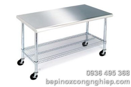 Bàn có bánh xe