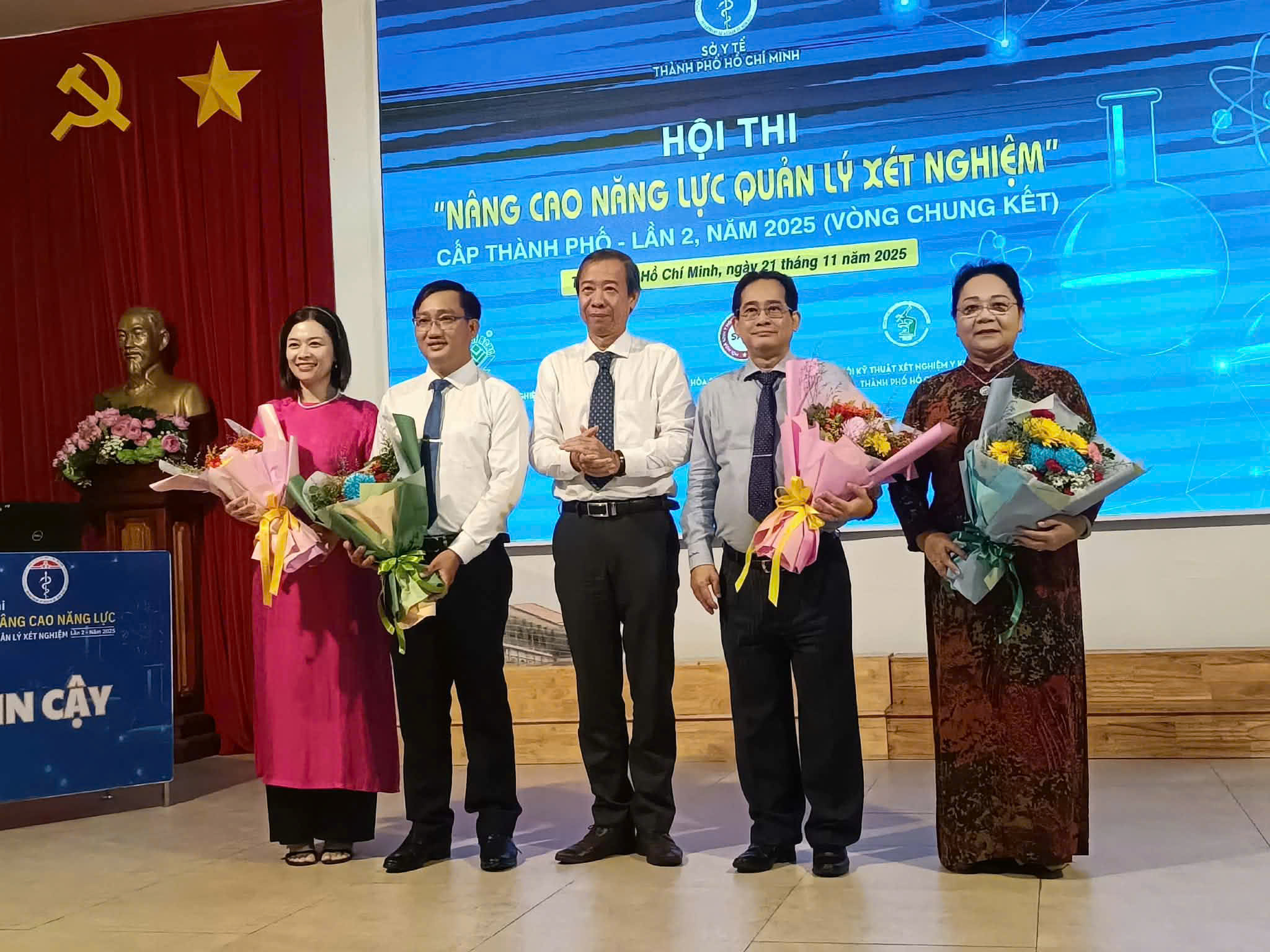VÒNG CHUNG KẾT HỘI THI “NÂNG CAO NĂNG LỰC QUẢN LÝ XÉT NGHIỆM” CẤP THÀNH PHỐ LẦN 2 NĂM 2025