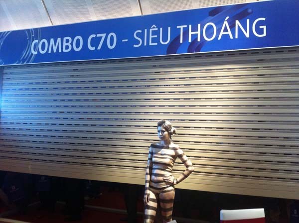 Cửa cuốn austdoor siêu thoáng C70
