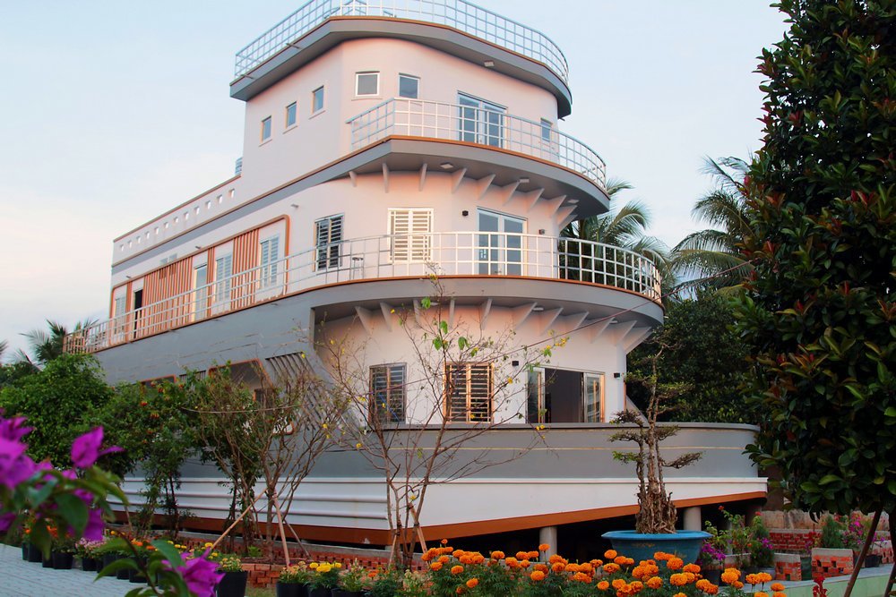 NHÀ DU THUYỀN TẠI MIỀN TÂY