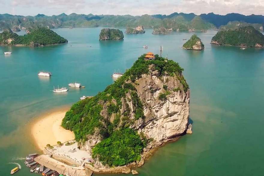 HALONG OVERNIGHT BAY CRUISE (2D1N)