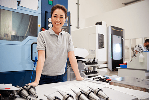 Kỹ thuật viên vận hành máy tiện CNC sẽ rất thiếu trong công nghiệp 4.0