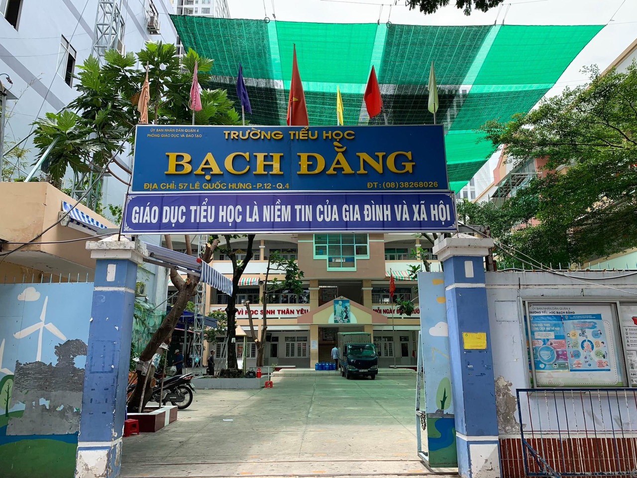 Trường tiểu học Bạch Đằng