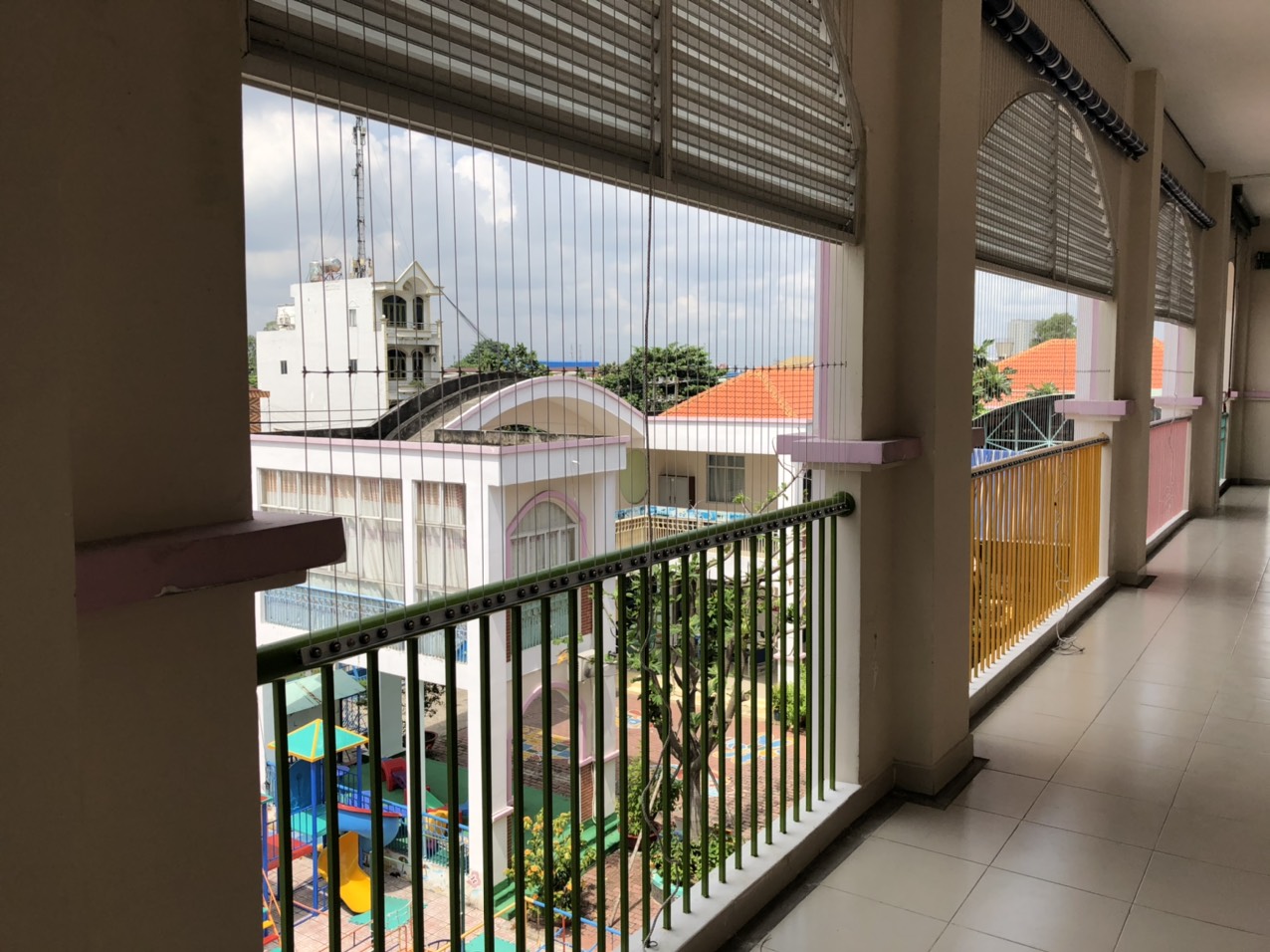 Tại sao nên lắp lưới an toàn cho trường học
