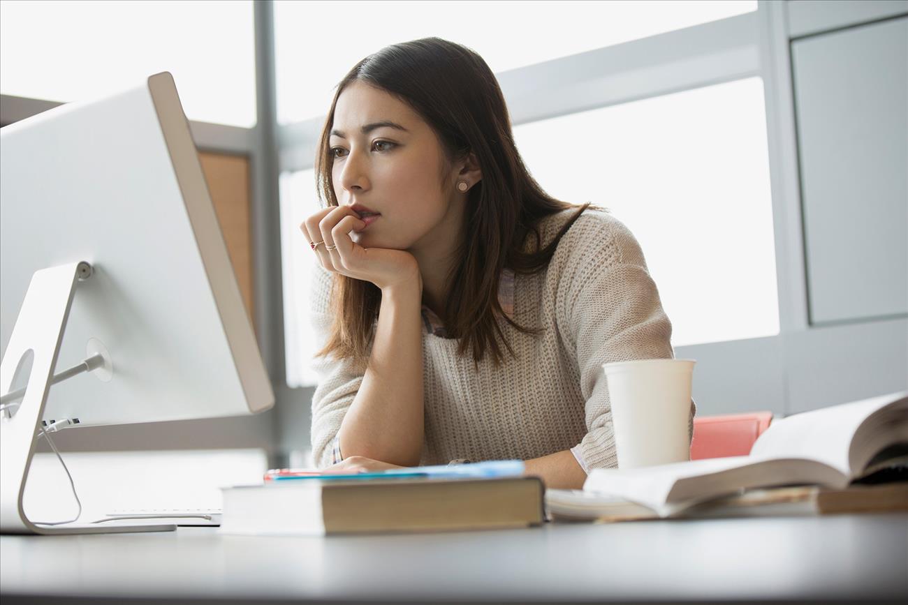 Thoái Hóa Đốt Sống Cổ Chèn Dây Thần Kinh Nguy Hiểm Như Thế Nào?