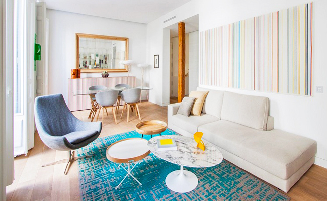 Select smart furniture for the living room with small area