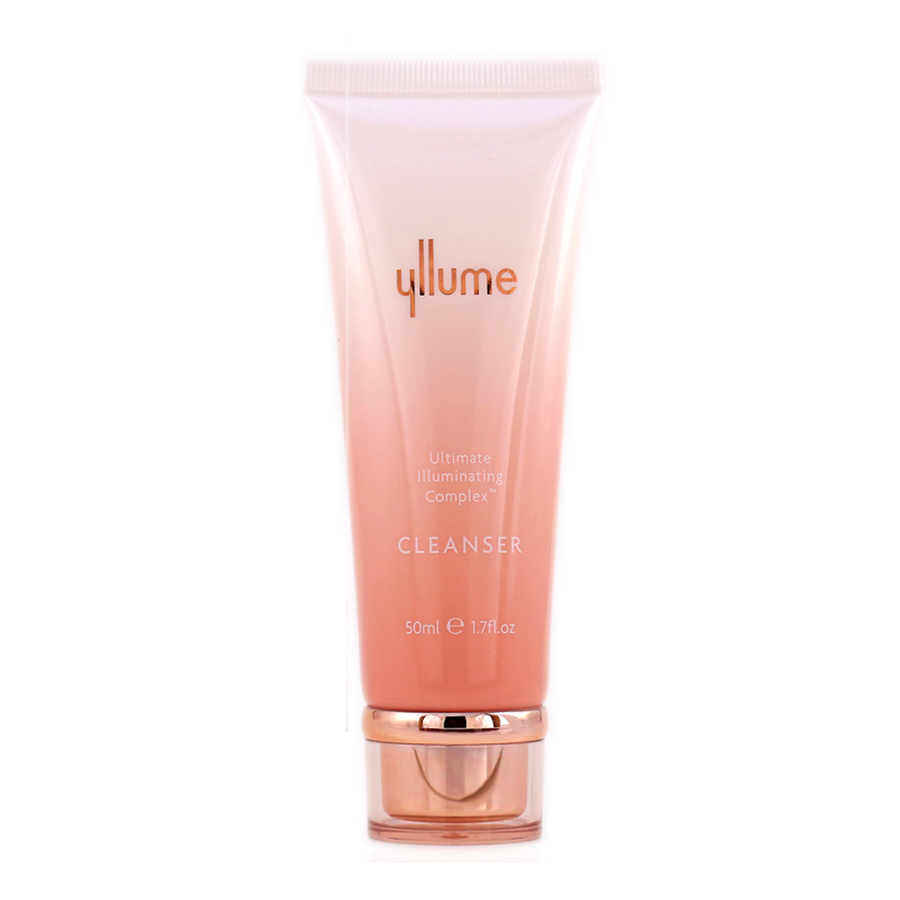 Sữa rửa mặt Ultimate Illuminating Complex