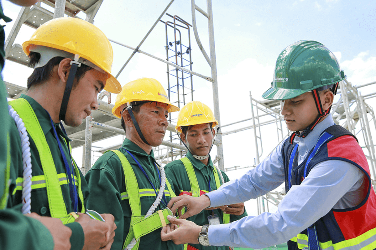 Thiếu hụt nhân công xây dựng: Nhiều nhà thầu tung ưu đãi 