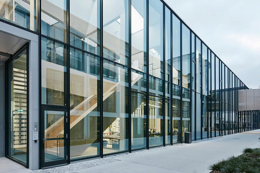 Thi công mặt dựng – Vách kính kiến trúc