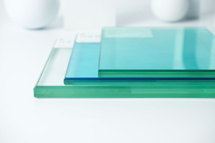 Kính ghép “an toàn” 0.38 (PVB chưa tôi)