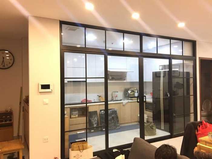 Glass partition 01