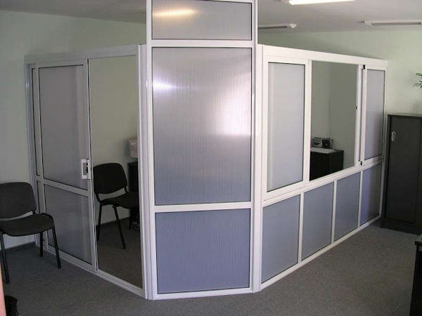Aluminum and glass wall