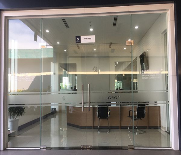 Tempered glass door 06