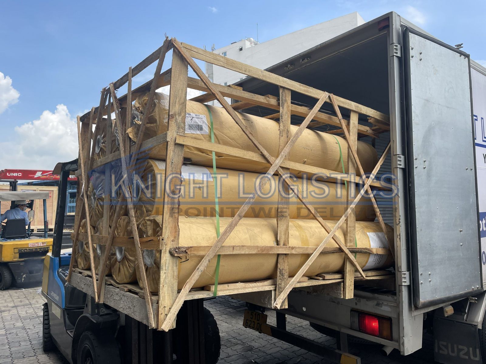 nhập khẩu thảm nhựa thể thao