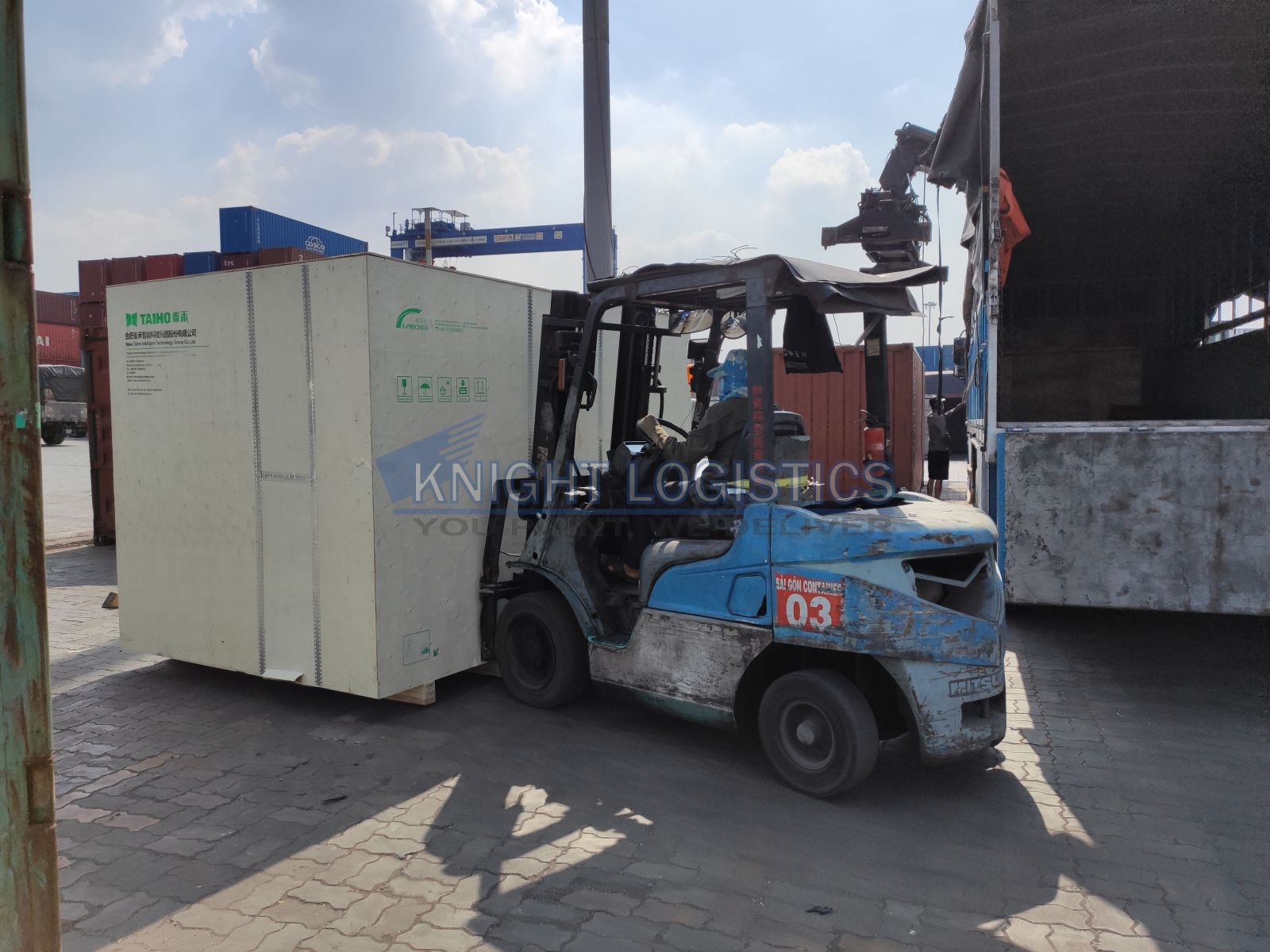  Thủ tục nhập khẩu máy móc mới 100%