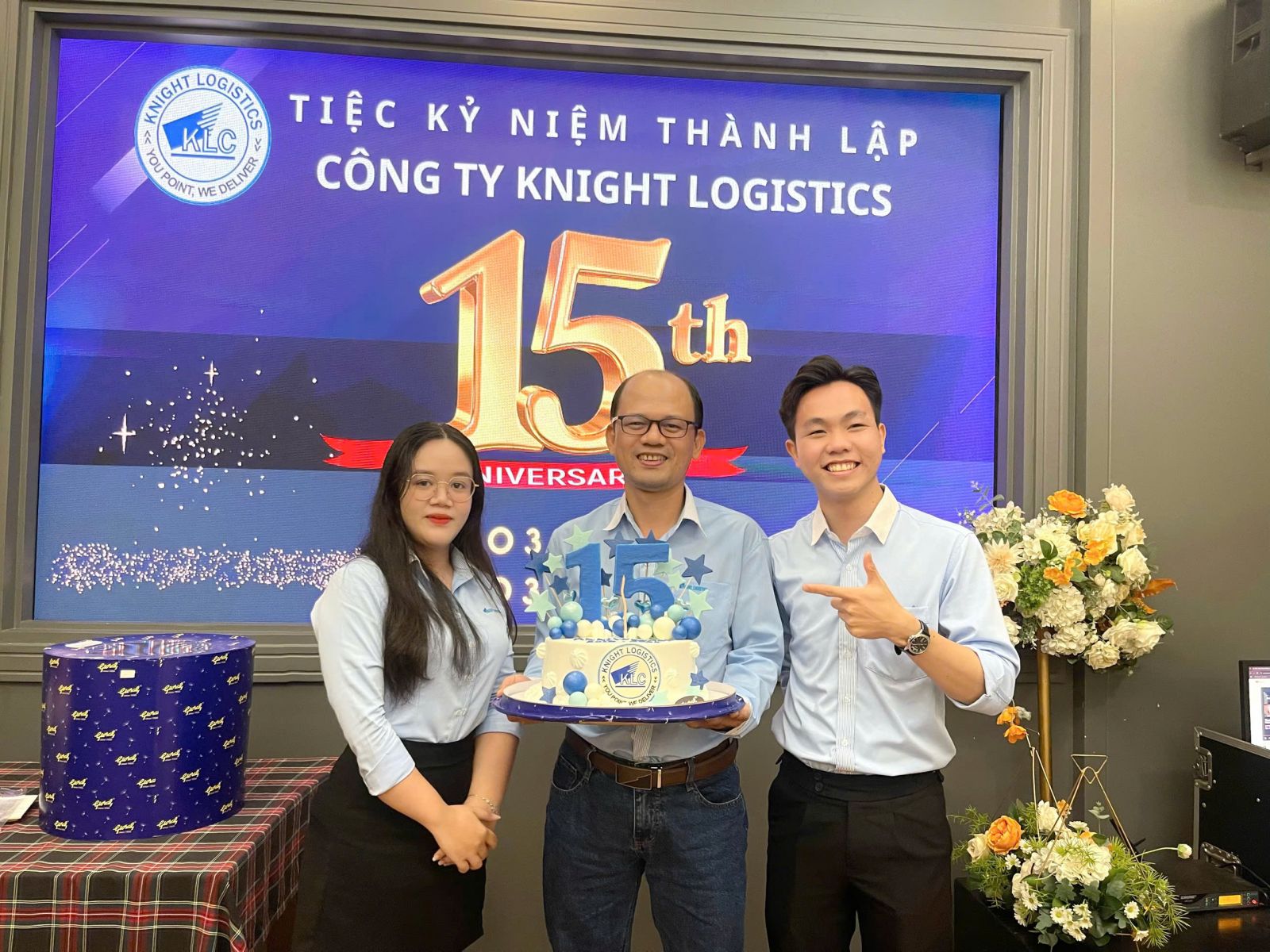 The Eight Core Departments of Knight Logistics
