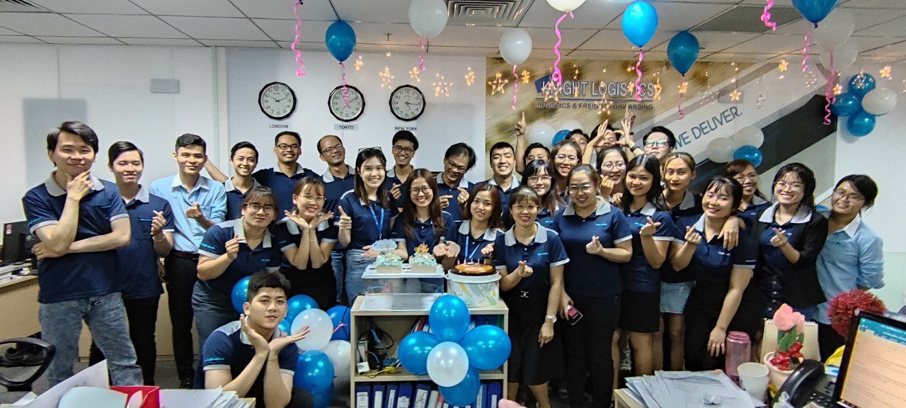 Đại gia đình Knight Logistics