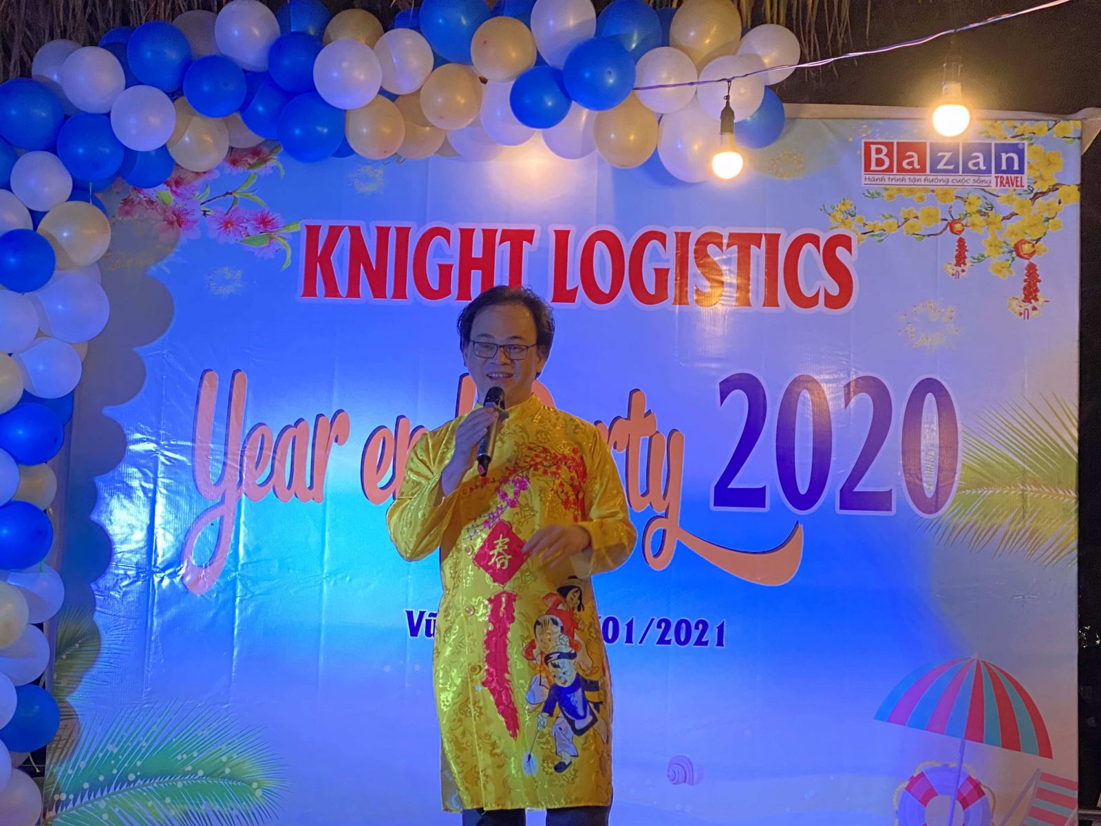 Mr Lâm phát biểu khai mạc đêm tiệc Gala tất niên