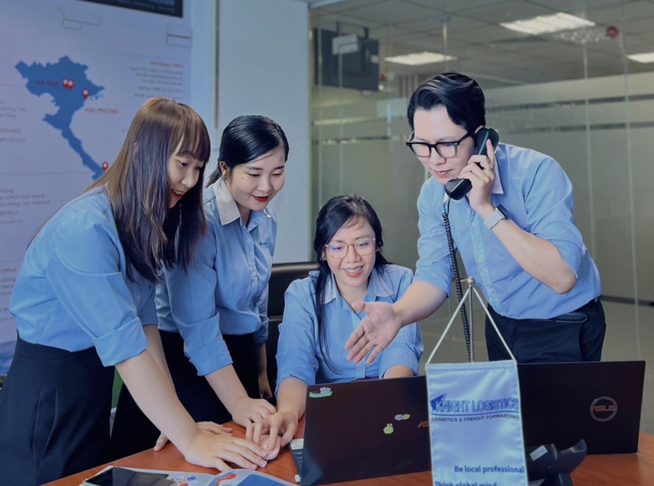 Experienced Knight Logistics expert has worked with many companies that import IT hardware into Vietnam